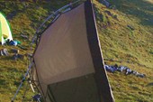 мегасооружение - палатка на штативе